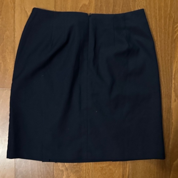 LOFT Navy Gold Button Pencil Skirt 2P Petite Workwear NWT - Picture 3 of 3